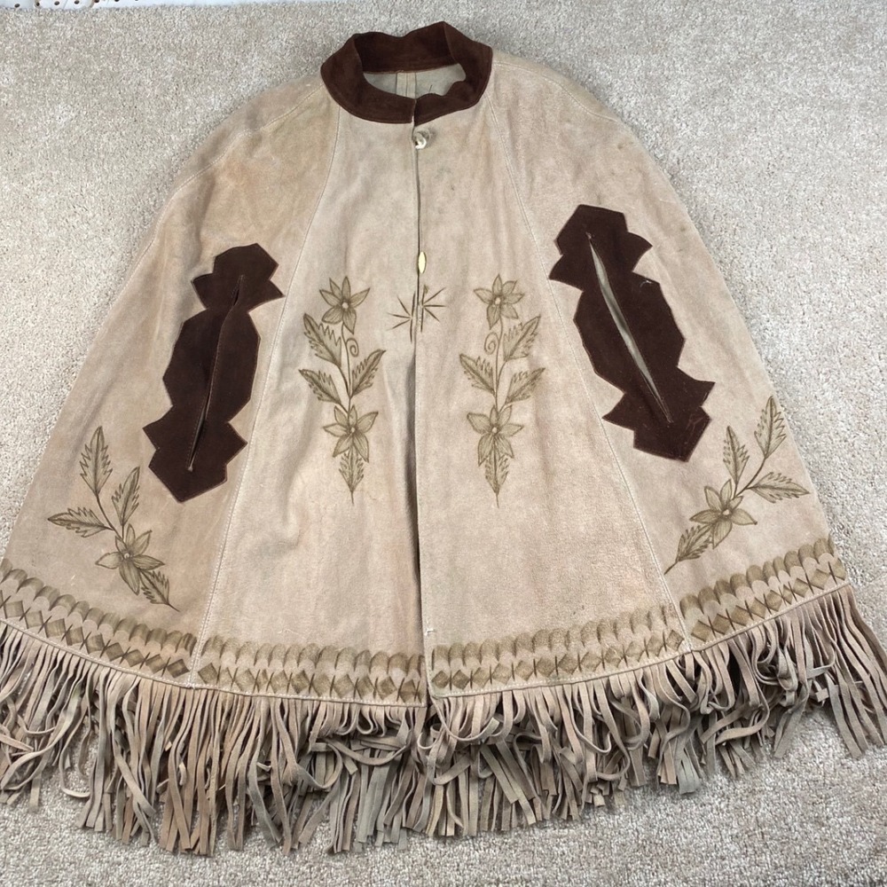 Vintage Mexican pyrography suede cape hand-burned floral motifs and fringe trim - Picture 1 of 11